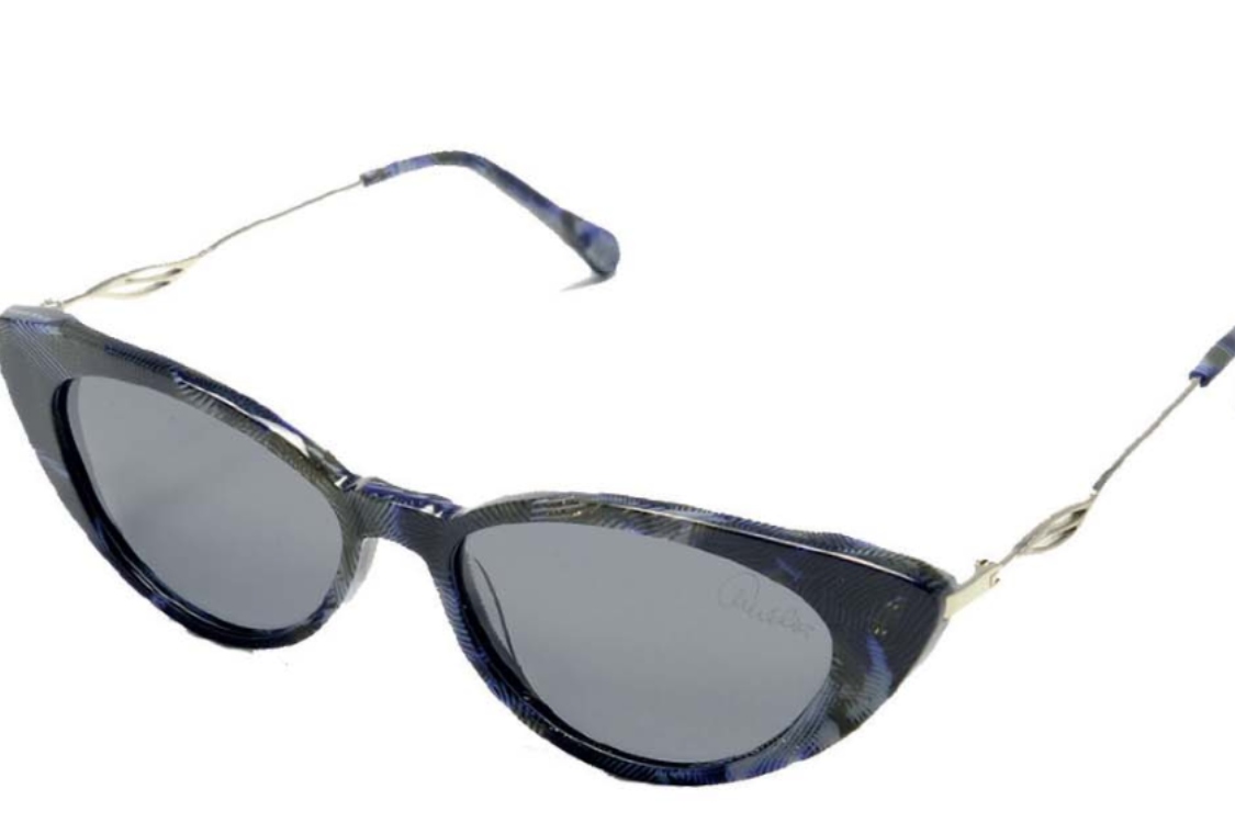 Óculos inspirados em Amália Rodrigues contam com um pormenor… que faz toda a diferença!