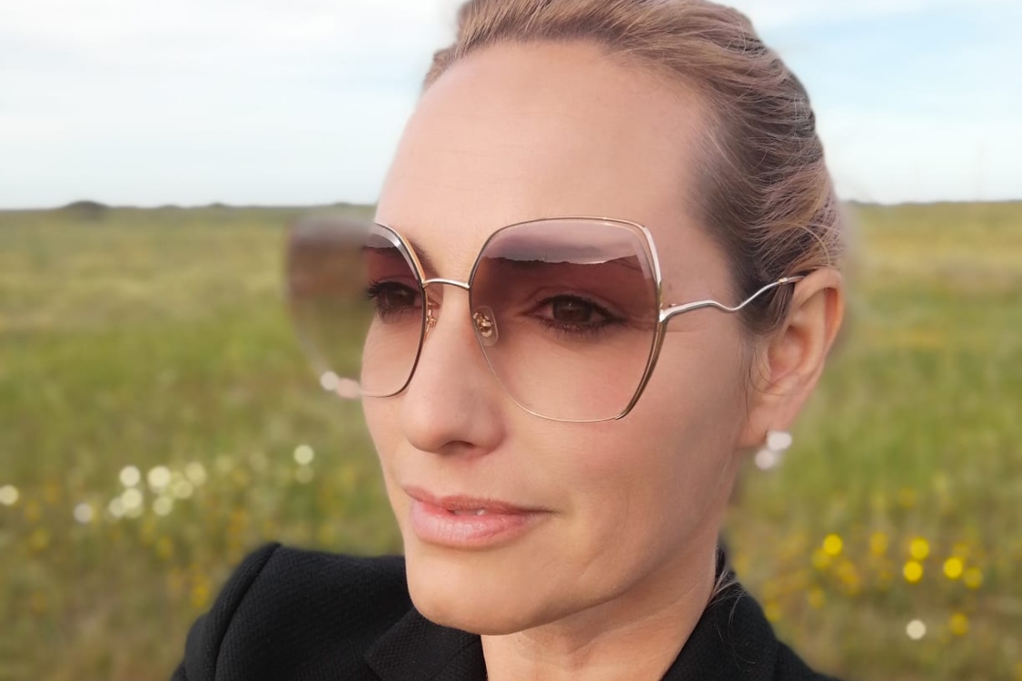 Fernanda Serrano é fã da Bolon Eyewear, uma marca de elegância!