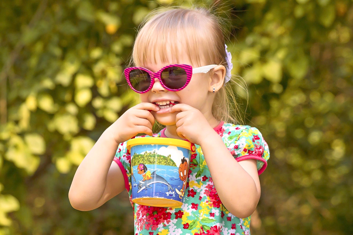 Ótica infantil: eis alguns cuidados relevantes com os olhos das crianças, no verão!