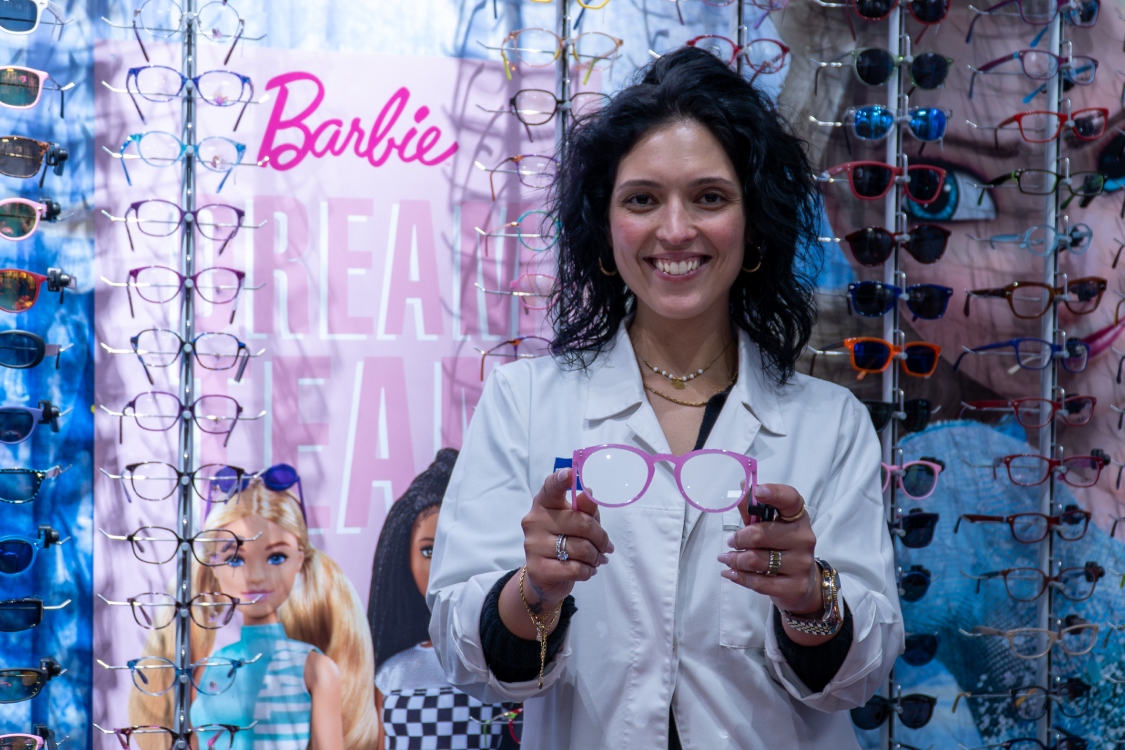 Ótica de criança: as meninas vão fazer um brilharete com óculos Barbie!